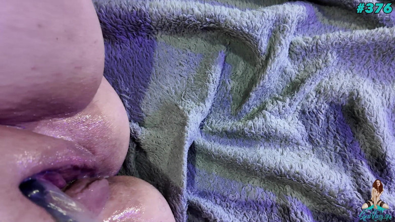 Squirting Sp: मैंने गोल-मटोल चोदने लायक मम्मी की फुहार छोड़ी और खुशी से कांप गई