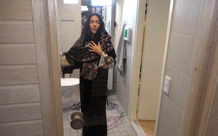 Amateur Homemade Porn: Arab Cuckold Wife Gets Sweaty BBC in Sauna Right in...