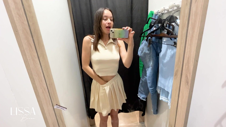 Lissa Brown: 我在公共更衣室里自慰