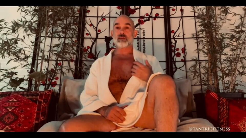 Tantric Fitness: Morgens masturbations-meditation
