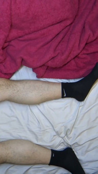 Puchis neukte een volwassen vrouw echte zelfgemaakte seks