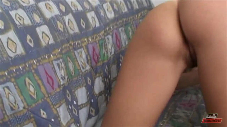Vere Casalinghe Italia.: Brunette babe speelt met zichzelf
