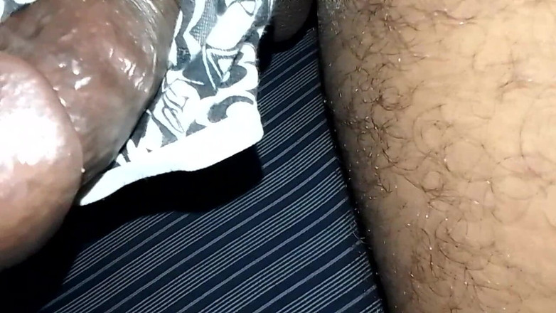 Jaanu294: 彼はパニに送られ、そこで捕らえられた人は家に置かれました