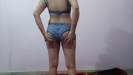 Suhani: - Cosa ne pensi del pompaggio della figa?