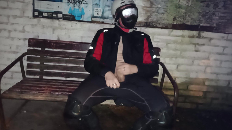 kickerscooter: Ponto de ônibus 2