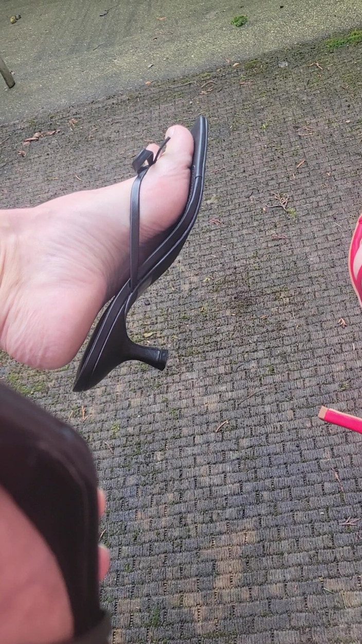 Feet Lover: Kommer i klackar utanför igen!