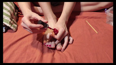 Monera: Painting Toenails