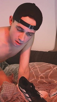 Twink vs macchina da scopata