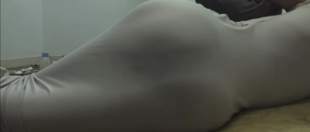 VerticalArgument4: Pantat bahenol issa dientot habis-habisan