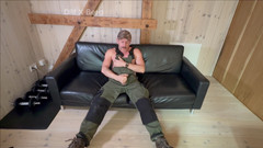 Dilf_X_Berg_XL: 興奮して、オナニーしなきゃいけなかった。