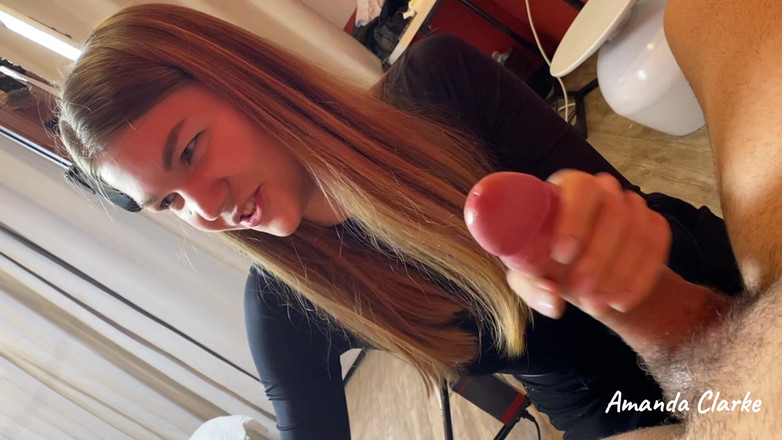 Amanda_Clarke: Handjob zwischen dem shooting hinter den kulissen hinter dem shooting