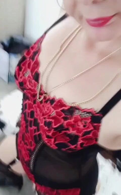 Sofy13: MILF se sexy punčochami a Lingerio on - krátké video 2