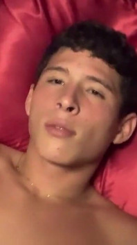 Batang Model ini Adalah Saiz Muka Saya! Omg, Apa Keistimewaan!