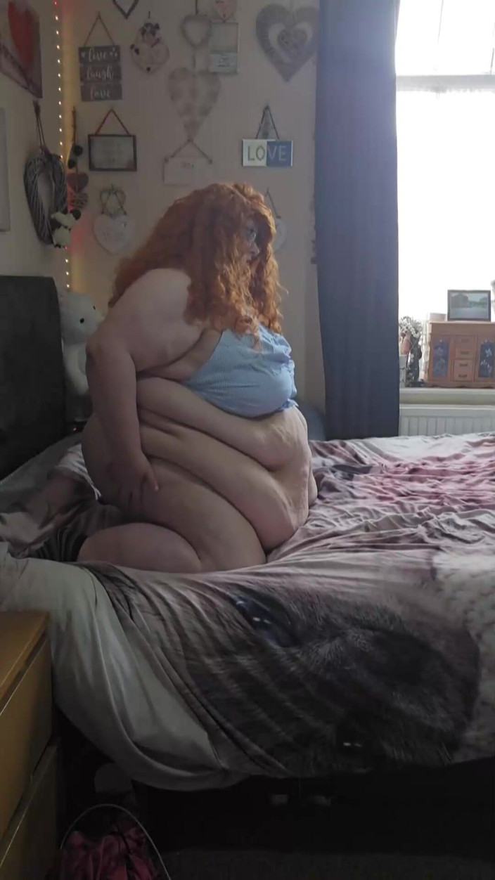 SSBBWLadyBrads: Ssbbw cưỡi một mình nhân viên văn phòng màu đỏ