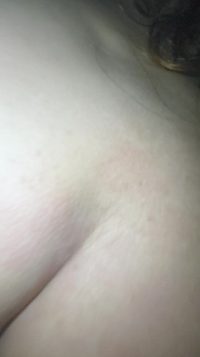 BowingFlirt21: Pas klapsy i bicie w twarz przez chłopaka, podczas gdy...
