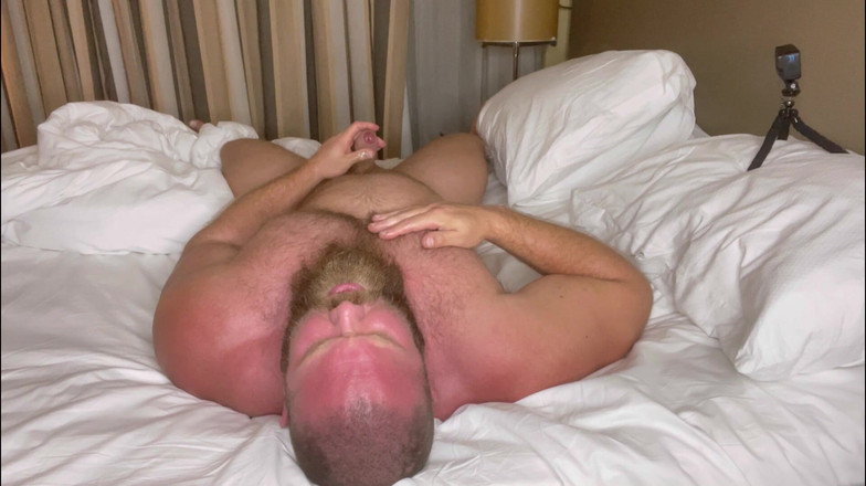 Jack stacked: Muskel posieren