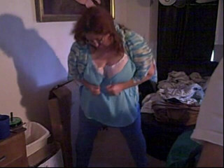 BBW nurse Vicki adventures with friends: BBW redhead dancing cam show in blue outfit