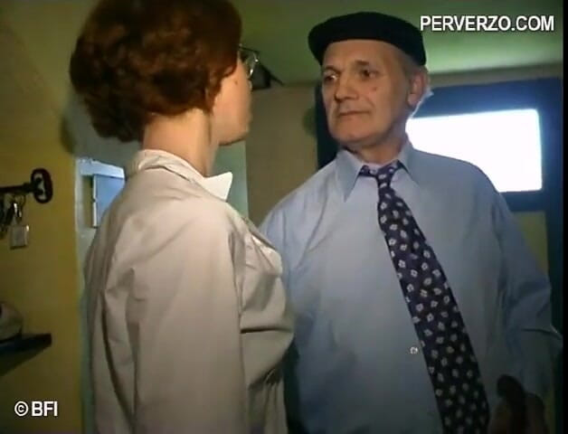 Nasty matures and dirty grannies club: Viejo francés en una orgía