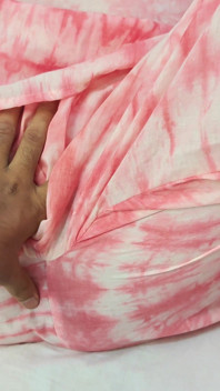 Desi bella ragazza all'aperto e sesso nella camera d'albergo