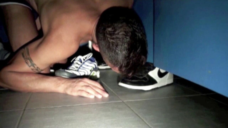 Discret Cruising sex: Snffin sneaker trong lỗ vinh quang