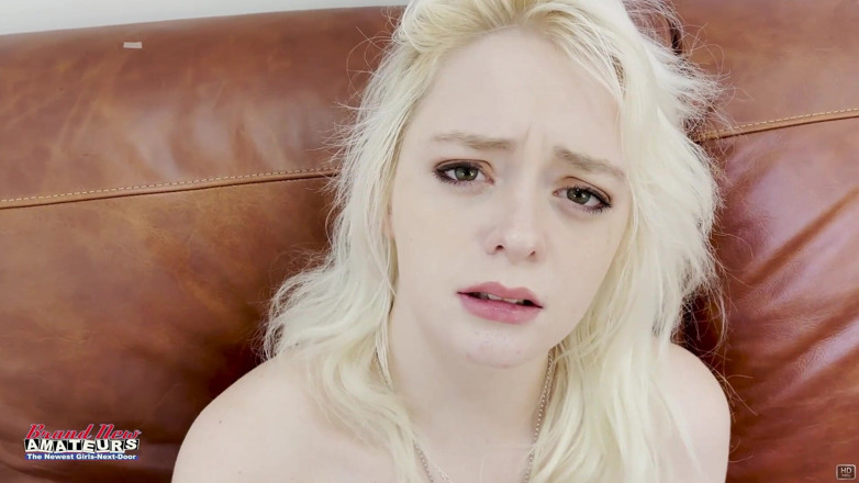 Brand New Amateurs: สาวตัวเล็กผมบลอนด์หน้าอกใหญ่ Annie Archer ดูดดิลโด้ เงี่ยนกลืนน้ำแตก!