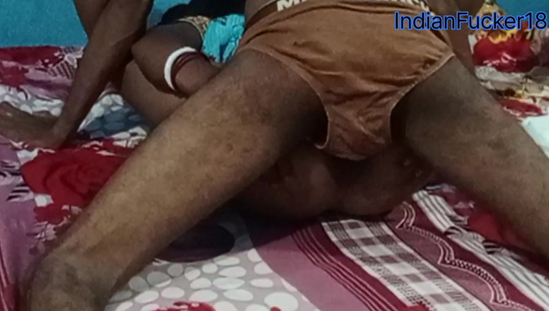 Indianfucker18: Fru hårt knull Desi stil sexig man