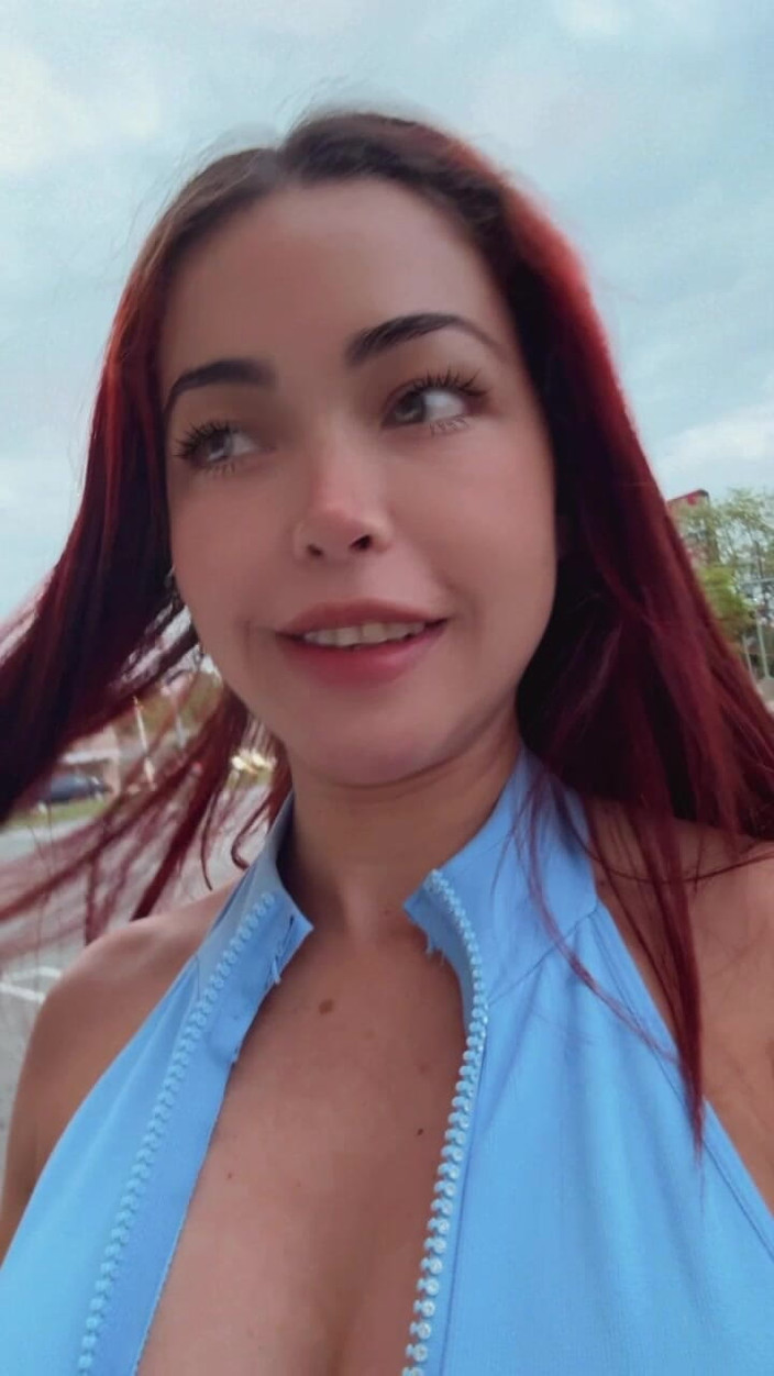 TefyLove20: Camminando per una strada di New York