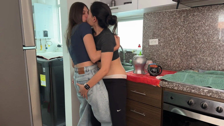 scarlettandc: Лесбийская подборка