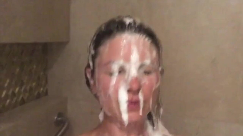 Gina Gerson: Гоління пизди соло