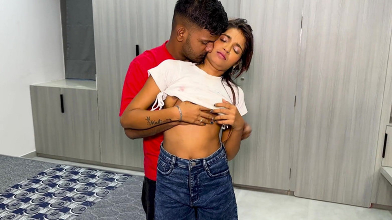 Desi Maal studios: Boyfriend Was Getting a Massage Boyfriend's Mood Became and Had...