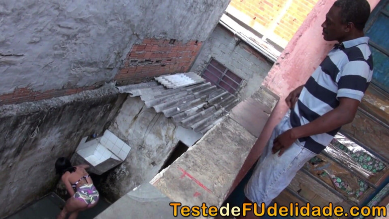 Teste de Fudelidade: Fucking the Neighbor's Hot Girl in the Favela