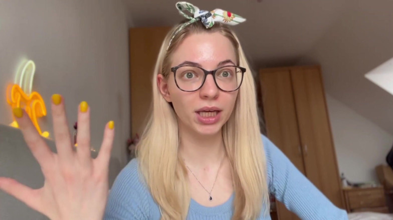 Goddess_Bella_Rae: How to Tell Her About Your Micro Size!