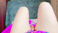 Kitty_Cross: Suave mariquita girando falda en acogedor dormitorio cálido