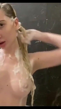 Seksi göt ve memeler elza kom