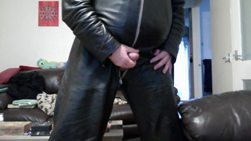 Cuming on My Leather (Leather guy)