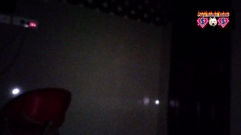 Pooja_Rashmi_Bhabhi: Zuigen koningin Pooja neuken door vriendje