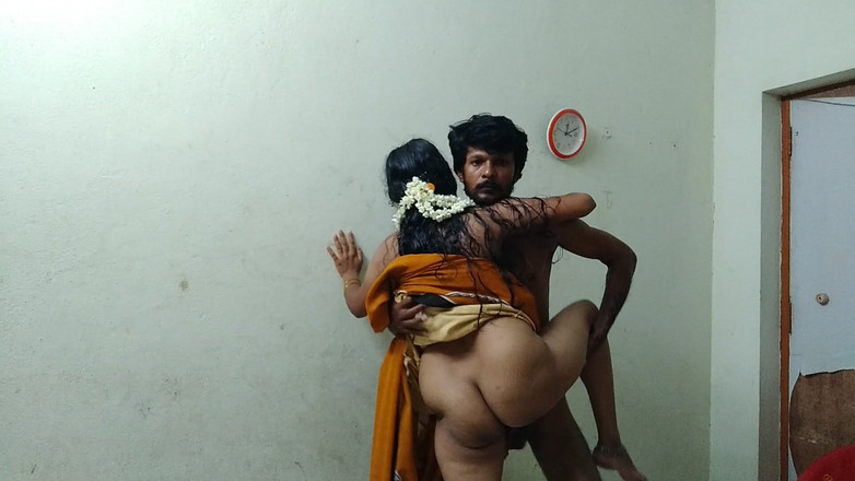 Telugu Couple: Трахаю настоящую дези бхабхи раком после вечеринки дома