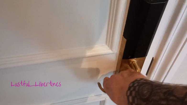 Lustful Libertines: Gebonden, mond gesnoerd, wanhopig plassen en bevochtigen