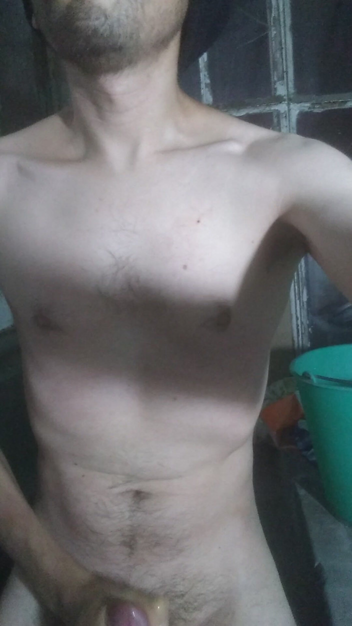 AlejandroFt: I'm Masturbating in the Laundry Room.
