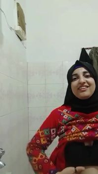 My Czn Showing Her Parts in Hijab