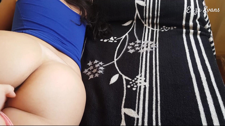 ElizaEvans: 복용!! 내 이복 언니의 친구를 따먹어 (그녀는 내 집에서 하루를 머물렀다)