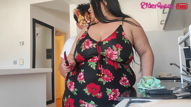 Riderqueen: 젊은 을 유혹하는 미시 비 밀프, 슬로우 모션 팬만