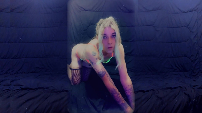 CarmenMelatonin: Sexy lingerie slut