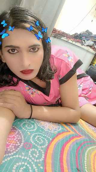 Zoyasazadai: Zoya Shezadi muz yiyor çok mutlu