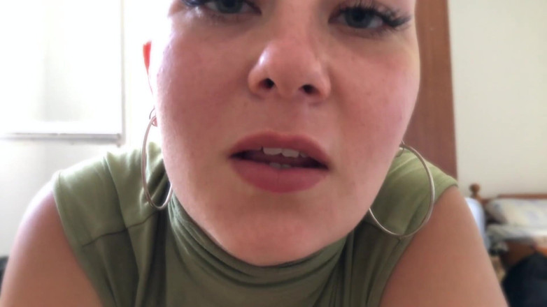 Vilu_and_Mi: Vilu Vidish Eye Contact Handjob POV