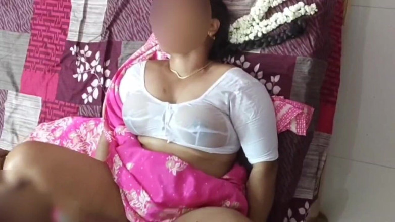Black & white desicat: Cheating Desi Bhabhi in Wet White Blouse Tits Bouncing Quick...