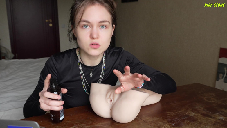 Kira Stone: 자위. 올바른 방법은 무엇인지, 어떻게 하면 안 되는지, 그리고 100% 그녀를 오르가즘에 이르게 할 수 있는 방법은 무엇일까요?