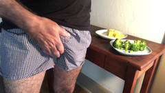 OhTrevor: Ohtrevor äter för en större sperma belastning.