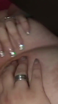 Vídeo interracial com Desiree Devine com tesão com grandes mamas recebe sua buceta fodida