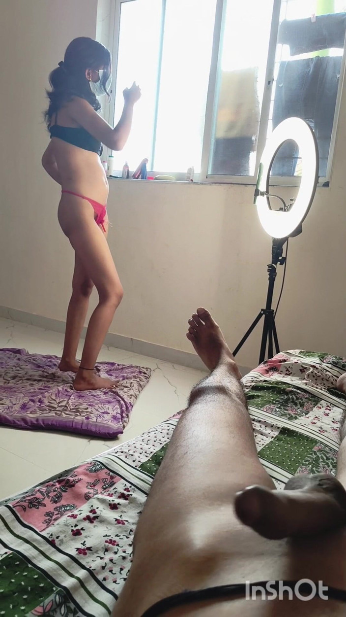 Desishycouple: La Sexy Bhabhi Shivani Fait En Direct.